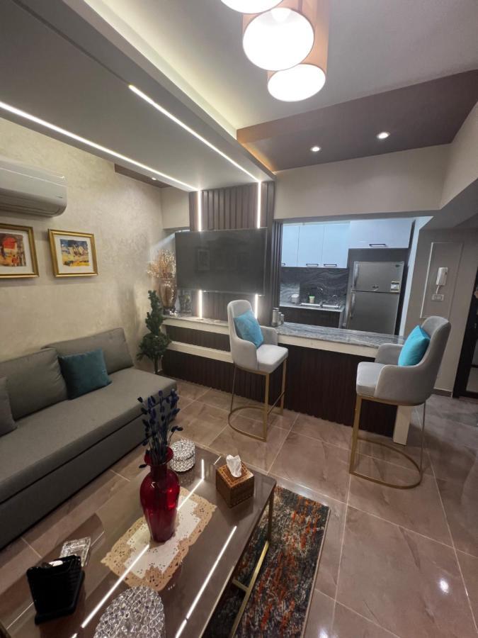 Luxury Flat With Garden And Private Entrance شقة فاخرة بحديقة و مدخل خاص القاهرة المظهر الخارجي الصورة