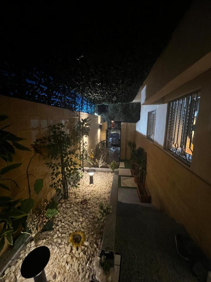 Luxury Flat With Garden And Private Entrance شقة فاخرة بحديقة و مدخل خاص القاهرة المظهر الخارجي الصورة