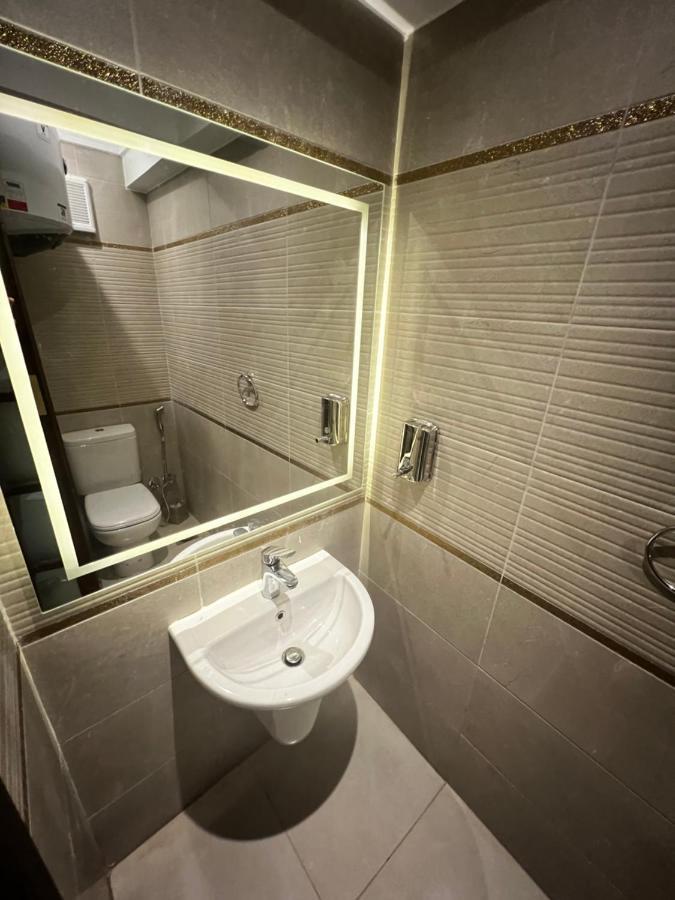 Luxury Flat With Garden And Private Entrance شقة فاخرة بحديقة و مدخل خاص القاهرة المظهر الخارجي الصورة