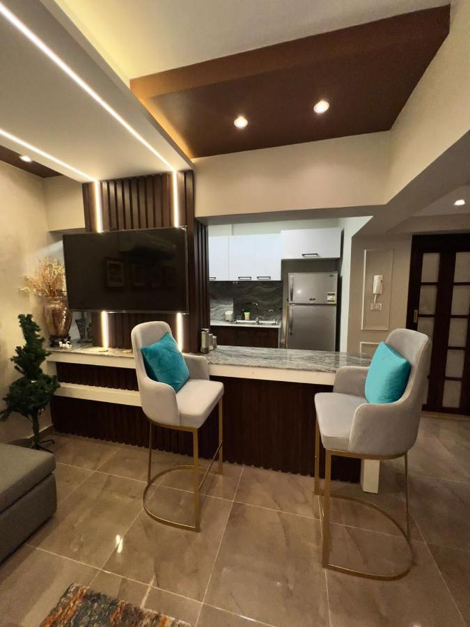 Luxury Flat With Garden And Private Entrance شقة فاخرة بحديقة و مدخل خاص القاهرة المظهر الخارجي الصورة