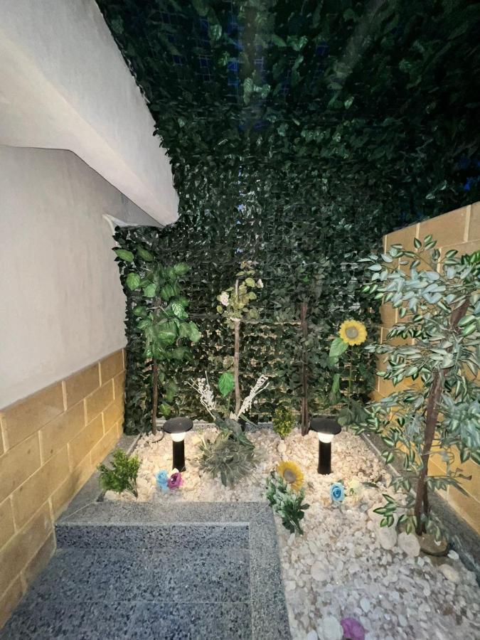Luxury Flat With Garden And Private Entrance شقة فاخرة بحديقة و مدخل خاص القاهرة المظهر الخارجي الصورة