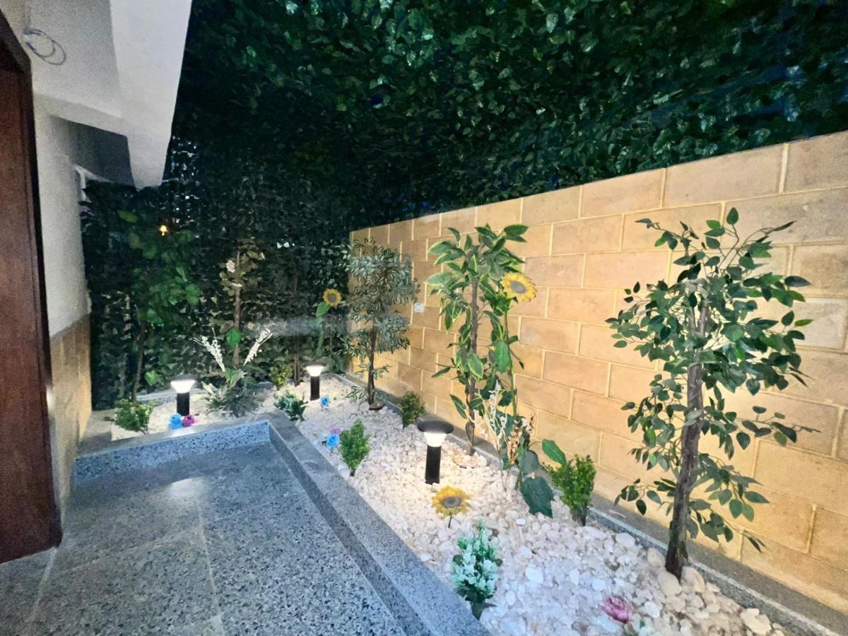 Luxury Flat With Garden And Private Entrance شقة فاخرة بحديقة و مدخل خاص القاهرة المظهر الخارجي الصورة