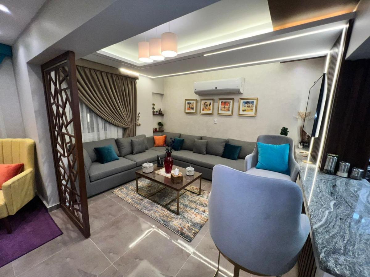 Luxury Flat With Garden And Private Entrance شقة فاخرة بحديقة و مدخل خاص القاهرة المظهر الخارجي الصورة