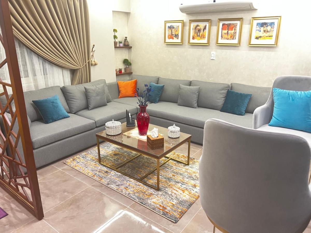 Luxury Flat With Garden And Private Entrance شقة فاخرة بحديقة و مدخل خاص القاهرة المظهر الخارجي الصورة