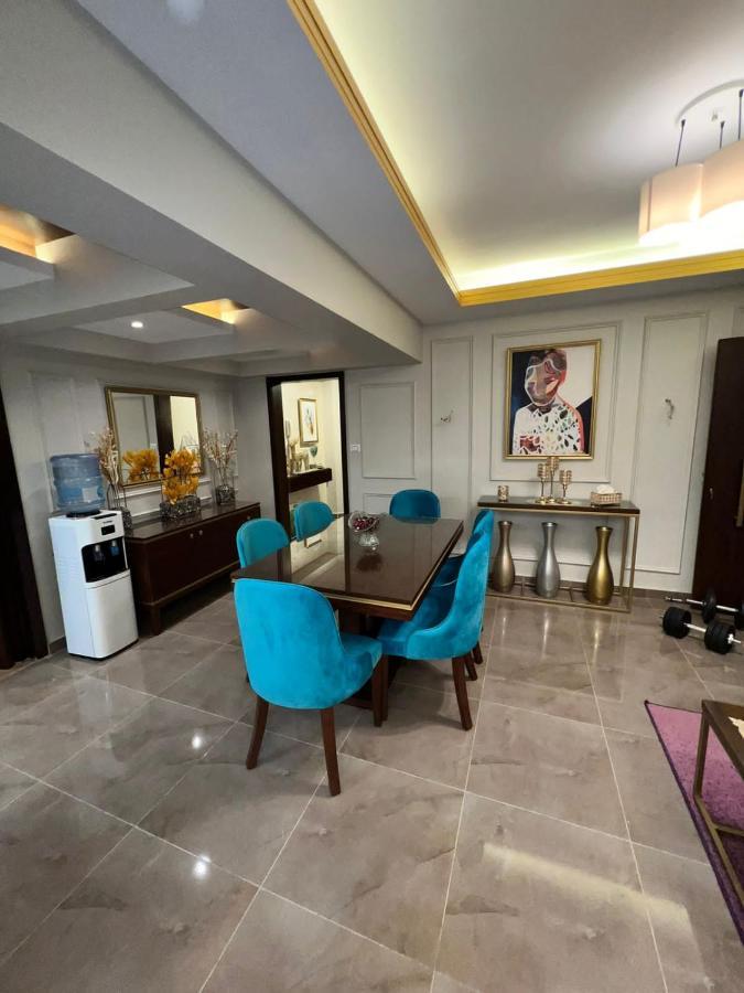 Luxury Flat With Garden And Private Entrance شقة فاخرة بحديقة و مدخل خاص القاهرة المظهر الخارجي الصورة