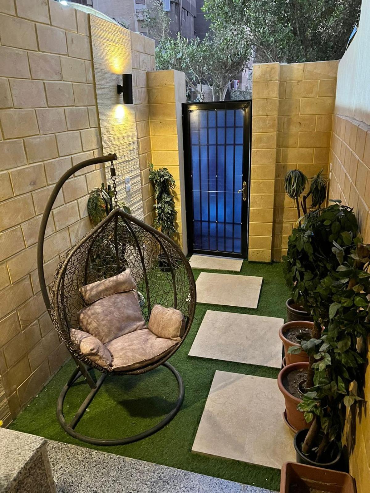 Luxury Flat With Garden And Private Entrance شقة فاخرة بحديقة و مدخل خاص القاهرة المظهر الخارجي الصورة
